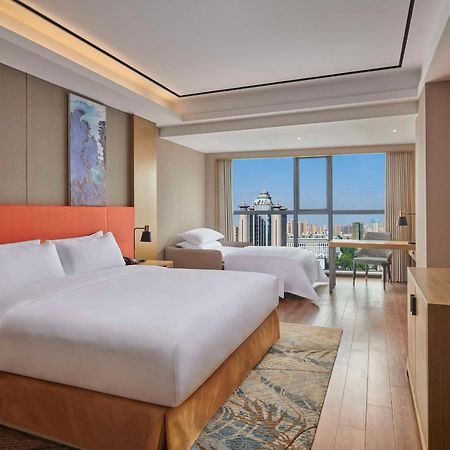Hilton Garden Inn Wuhan Hankou Екстериор снимка