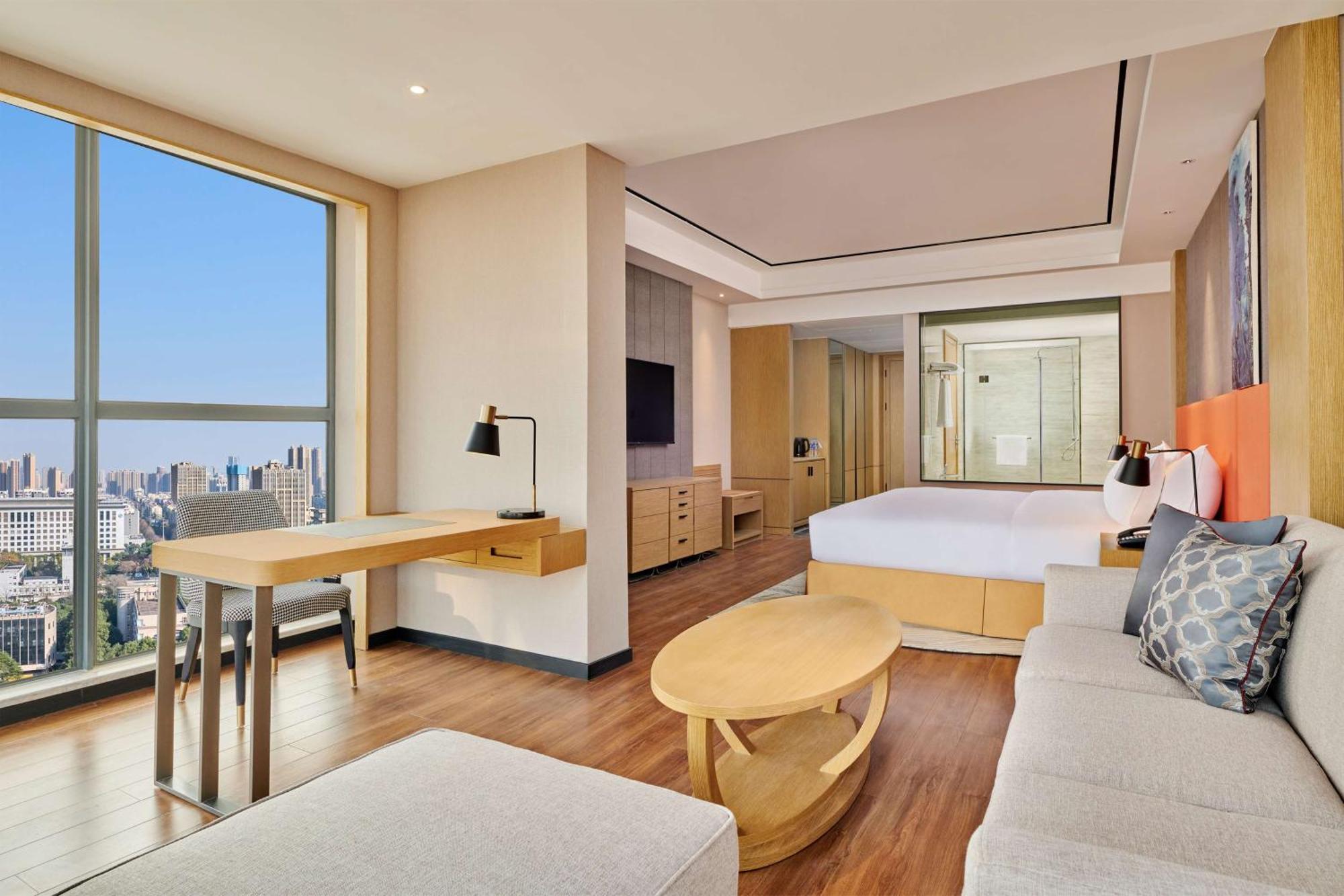 Hilton Garden Inn Wuhan Hankou Екстериор снимка