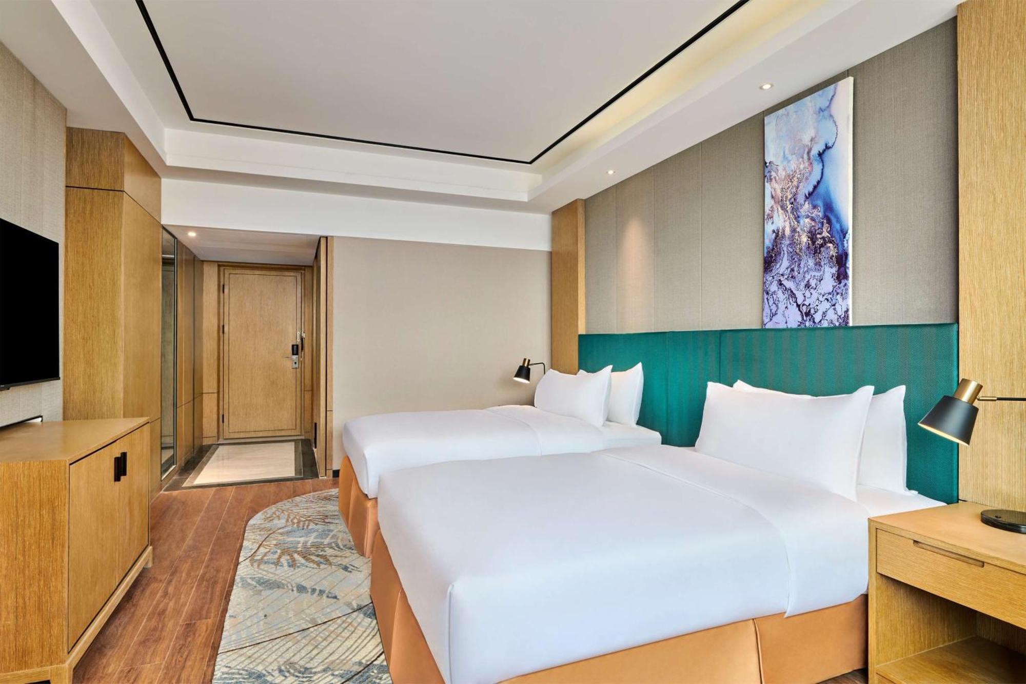 Hilton Garden Inn Wuhan Hankou Екстериор снимка