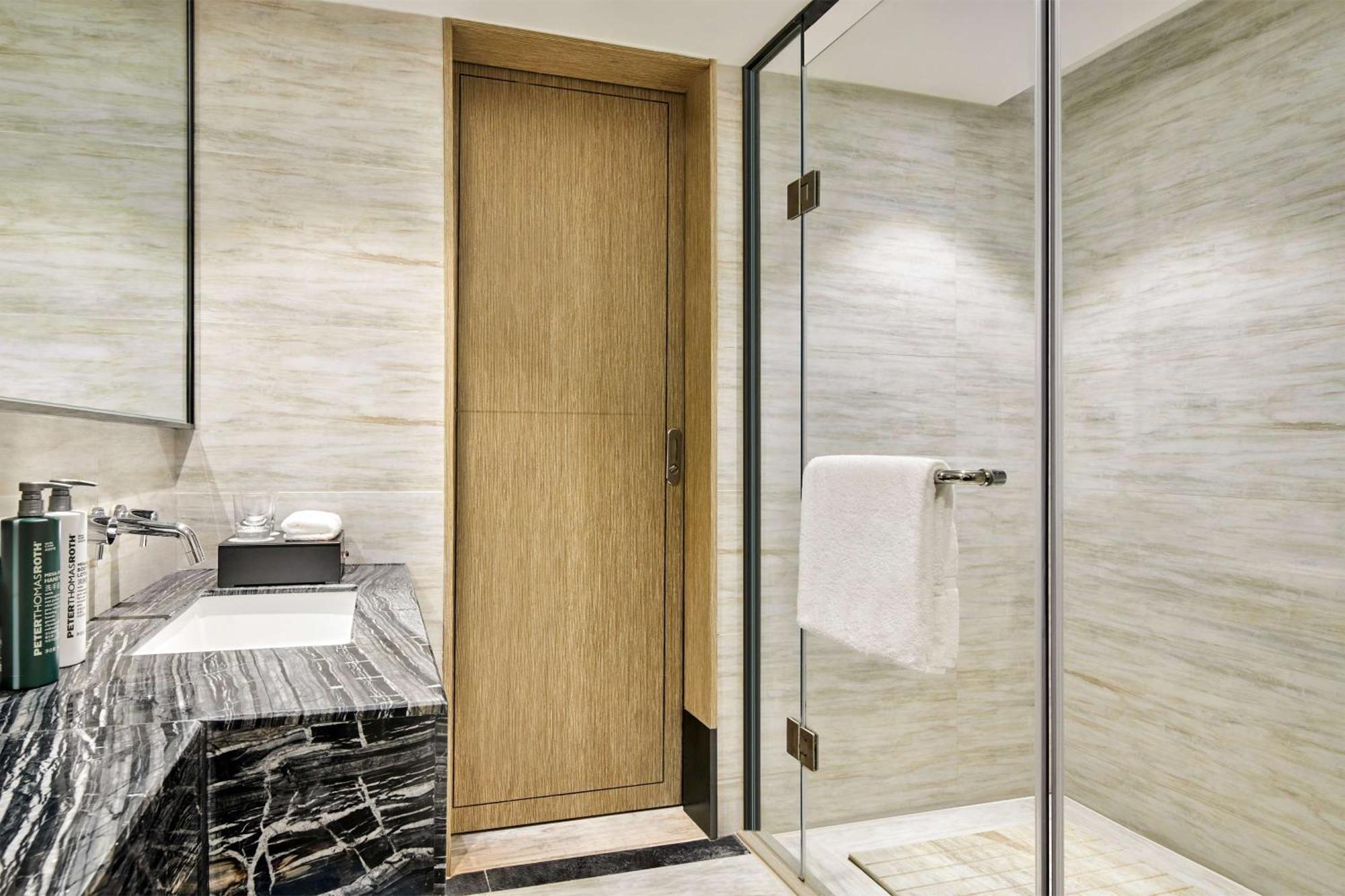 Hilton Garden Inn Wuhan Hankou Екстериор снимка