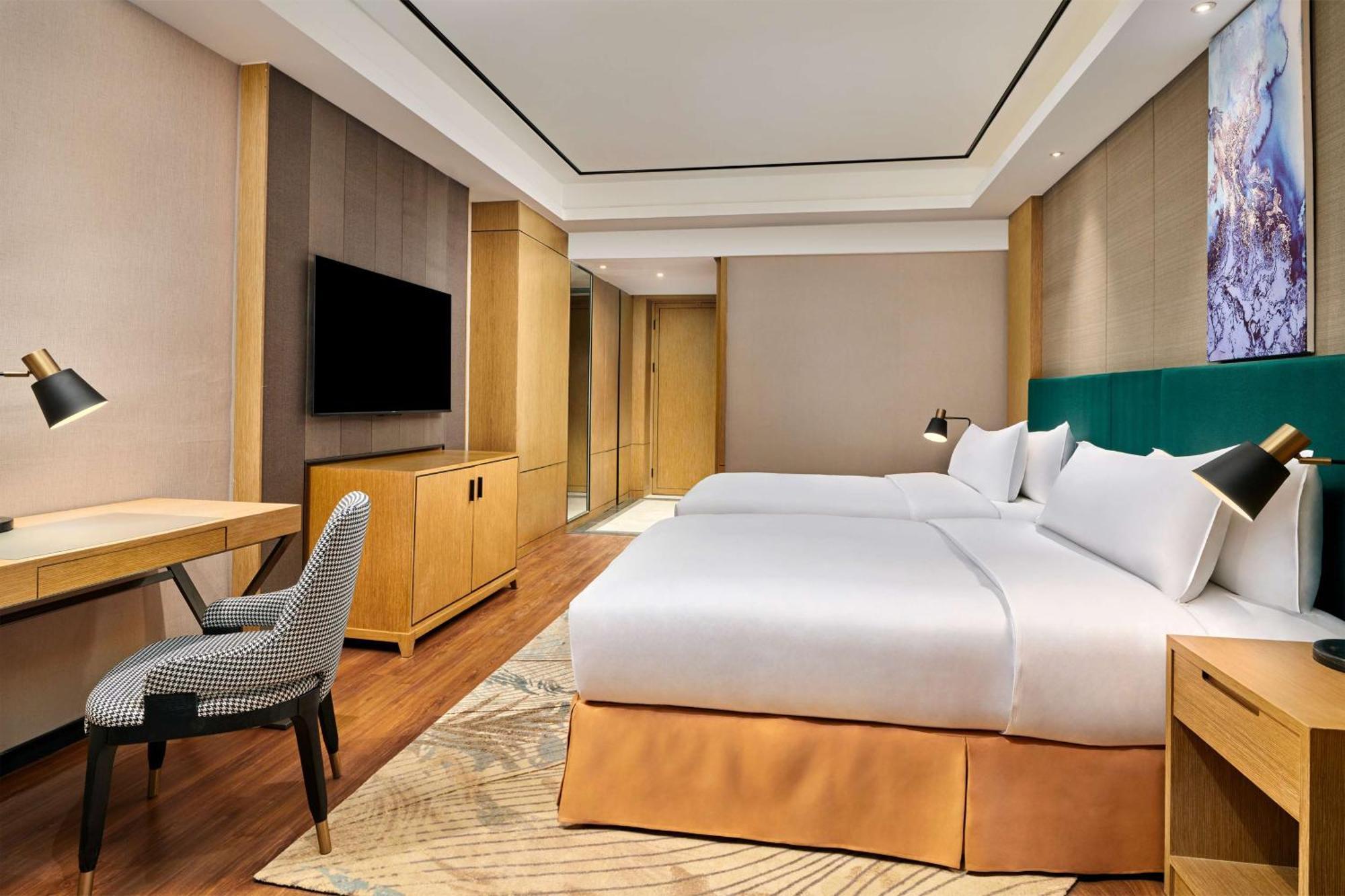 Hilton Garden Inn Wuhan Hankou Екстериор снимка