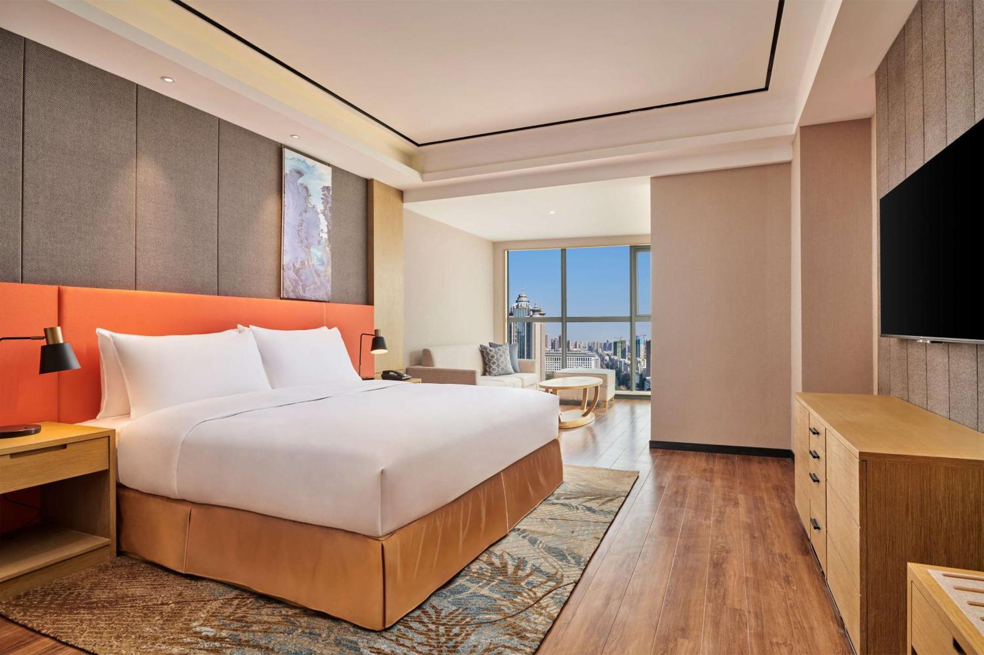 Hilton Garden Inn Wuhan Hankou Екстериор снимка