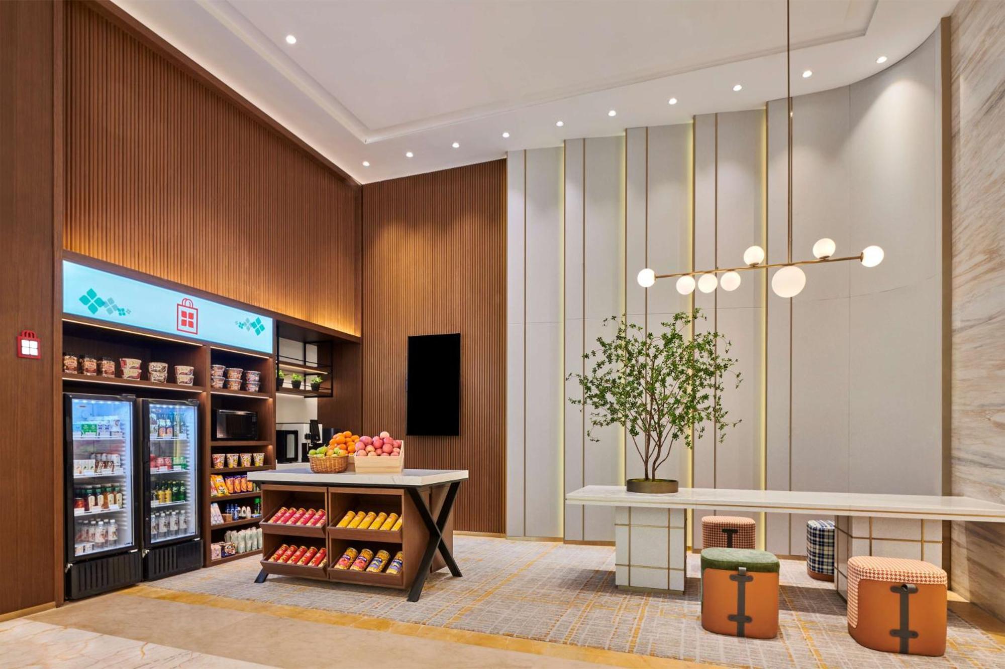 Hilton Garden Inn Wuhan Hankou Екстериор снимка