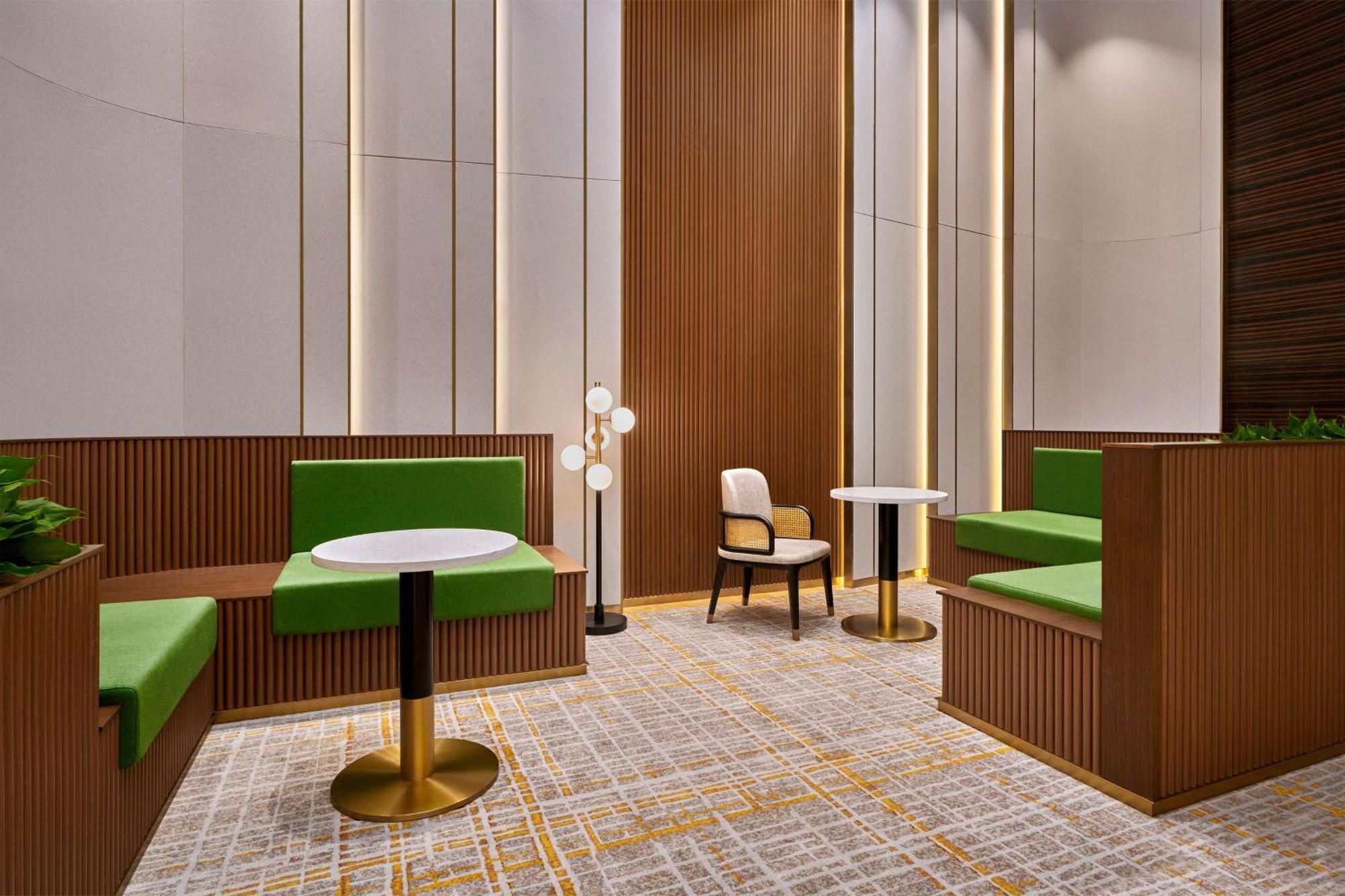 Hilton Garden Inn Wuhan Hankou Екстериор снимка