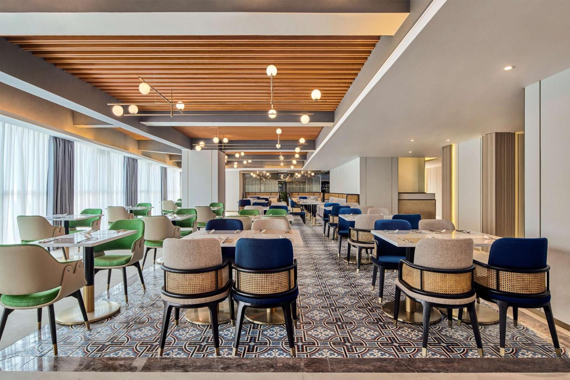 Hilton Garden Inn Wuhan Hankou Екстериор снимка
