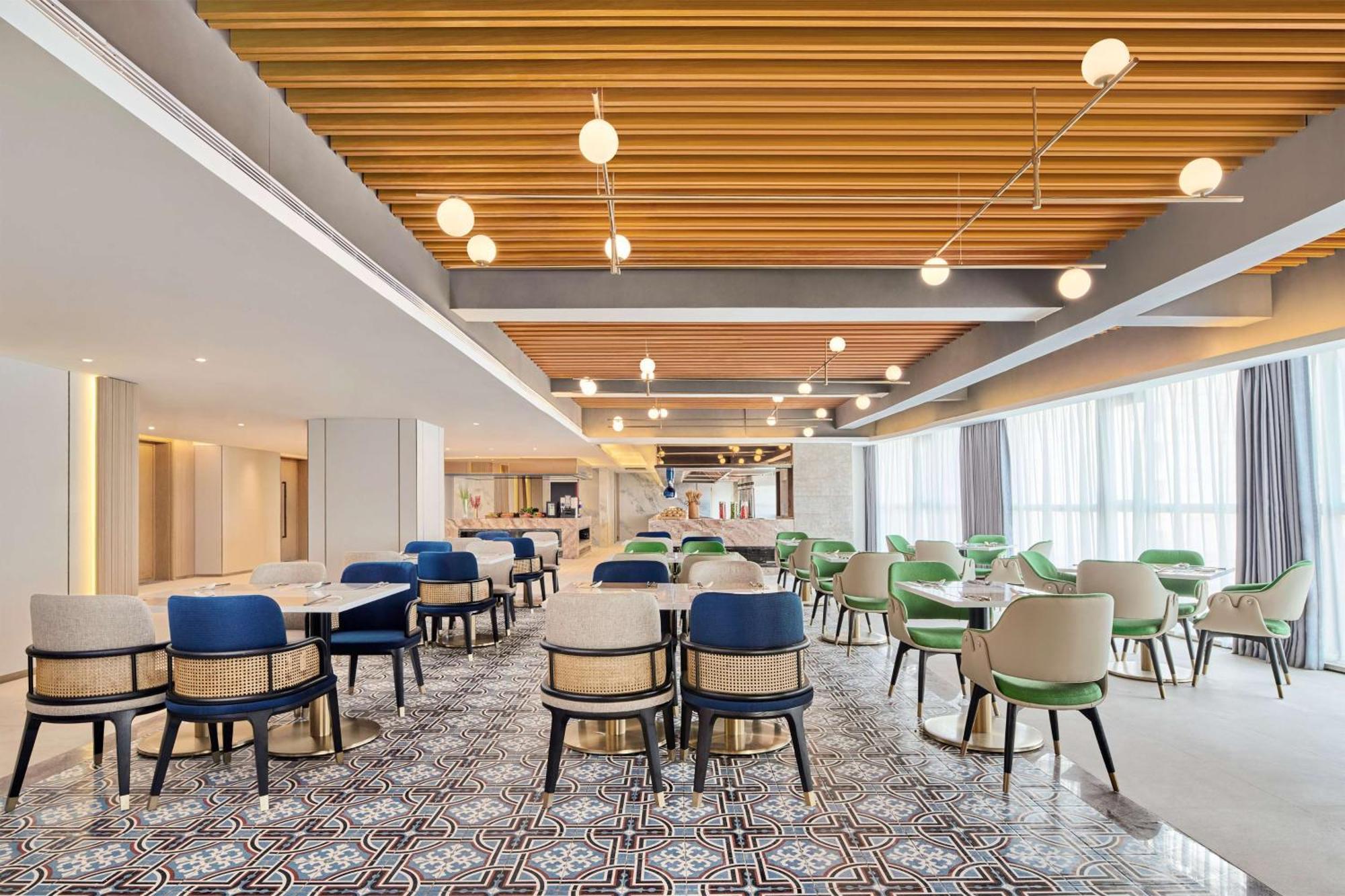 Hilton Garden Inn Wuhan Hankou Екстериор снимка
