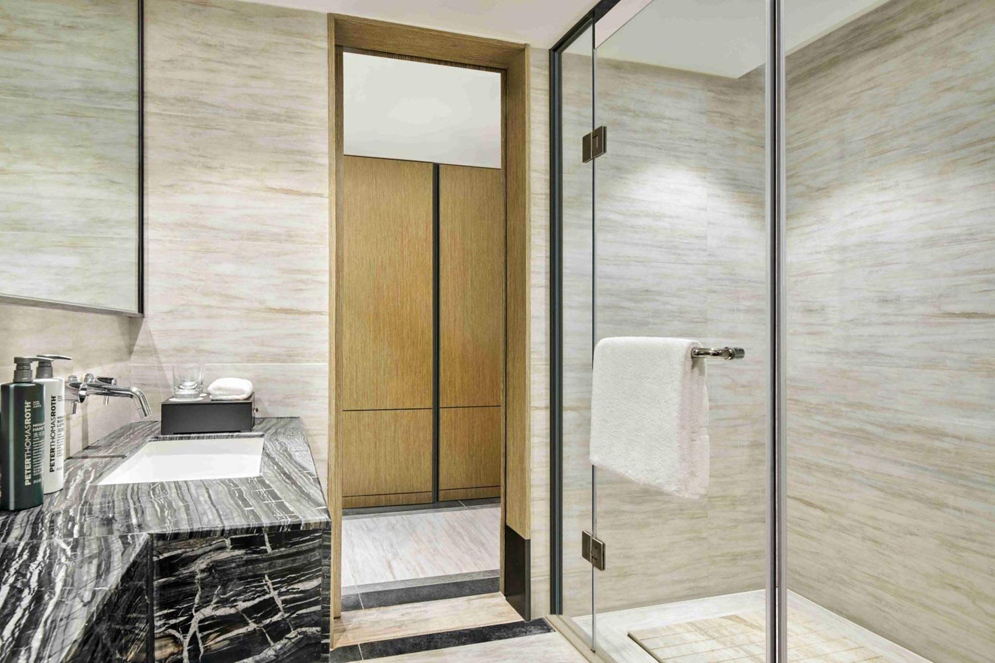 Hilton Garden Inn Wuhan Hankou Екстериор снимка