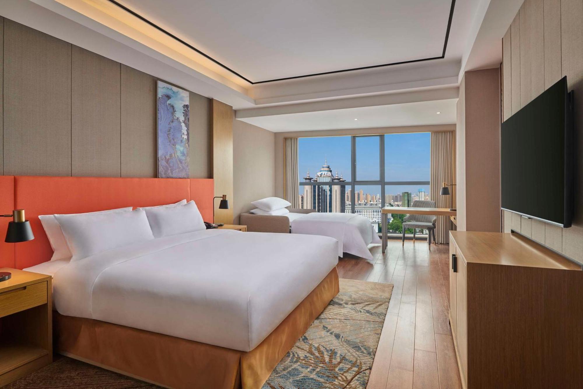 Hilton Garden Inn Wuhan Hankou Екстериор снимка