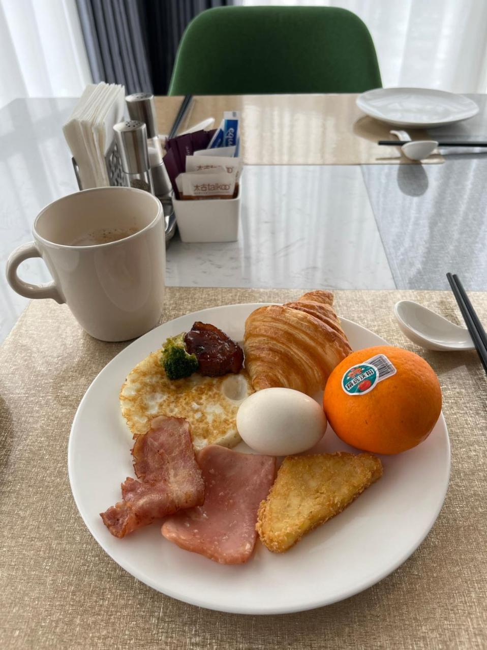 Hilton Garden Inn Wuhan Hankou Екстериор снимка