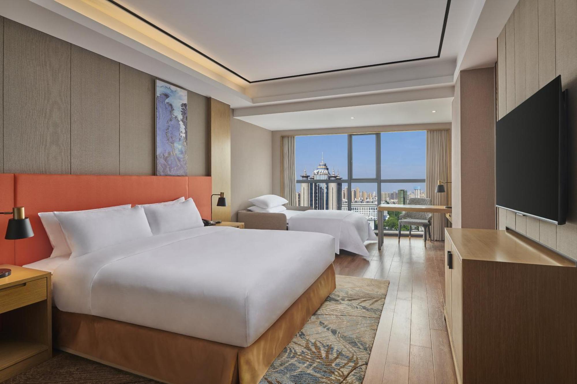 Hilton Garden Inn Wuhan Hankou Екстериор снимка