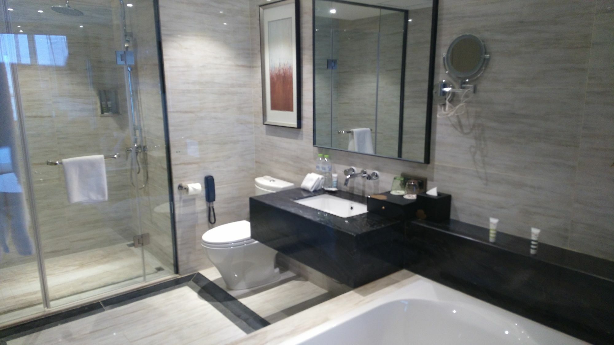 Hilton Garden Inn Wuhan Hankou Екстериор снимка
