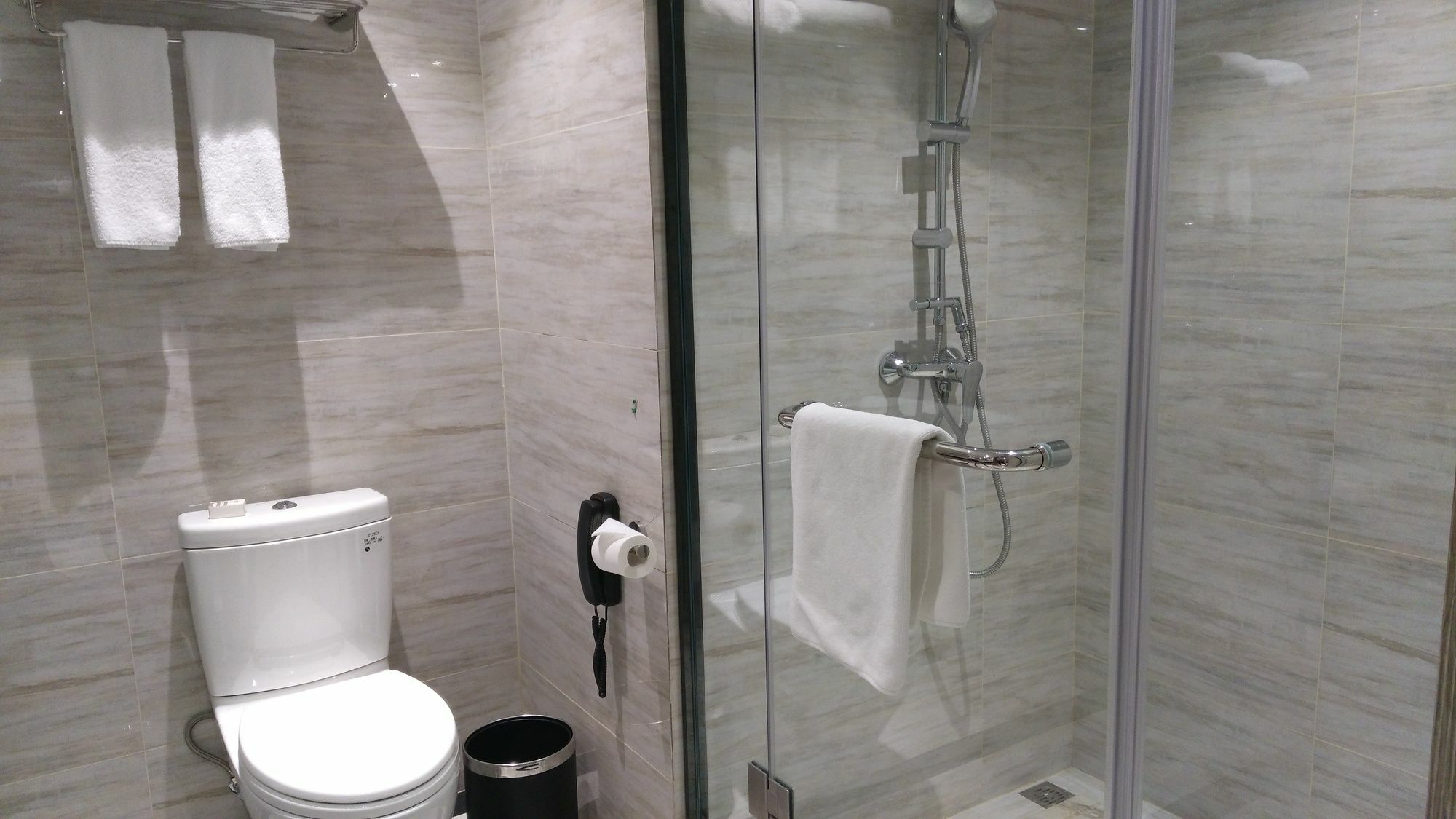 Hilton Garden Inn Wuhan Hankou Екстериор снимка